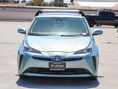 Used 2021 Toyota Prius L Eco FWD image 2