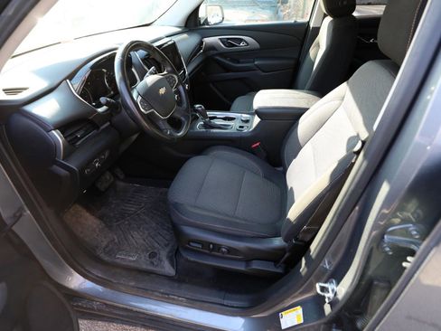 Used 2018 Chevrolet Traverse LT image 19