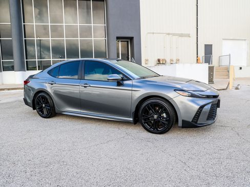 Certified 2026 Toyota Camry SE w/ Multimedia Upgrade Package FWD image 6