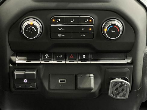 Used 2020 Chevrolet Silverado 1500 Custom Trail Boss image 22