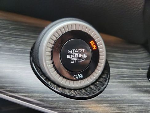 Used 2024 Jeep Wagoneer L Series II image 28