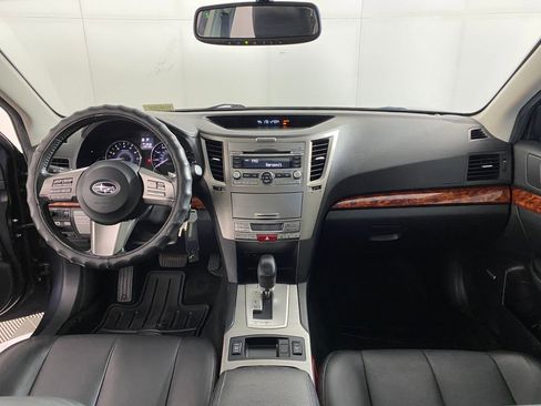 Used 2011 Subaru Outback 2.5i Limited image 16