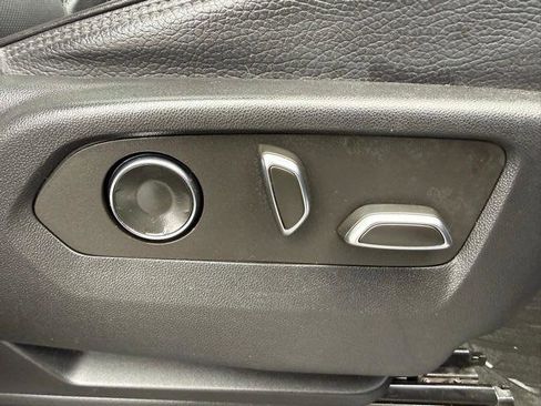 Used 2021 GMC Yukon XL Denali image 43