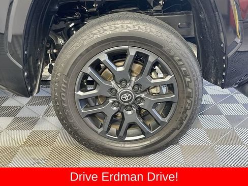 Used 2025 Toyota Tundra Platinum AWD/4WD image 4