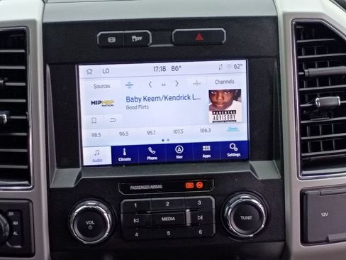 Used 2021 Ford F250 Lariat w/ Lariat Value Package AWD/4WD image 28