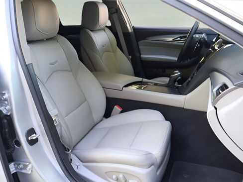 Used 2018 Cadillac CTS Sedan w/ Seating Package RWD image 17