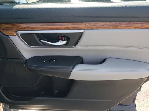 Used 2018 Honda CR-V Touring image 18