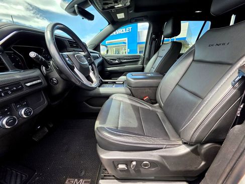 Used 2021 GMC Yukon Denali w/ Denali Premium Package AWD/4WD image 25