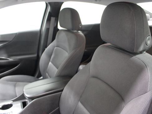 Used 2023 Chevrolet Malibu LT FWD image 4