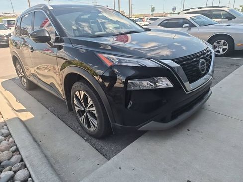Used 2021 Nissan Rogue SV w/ Premium Package AWD/4WD image 3