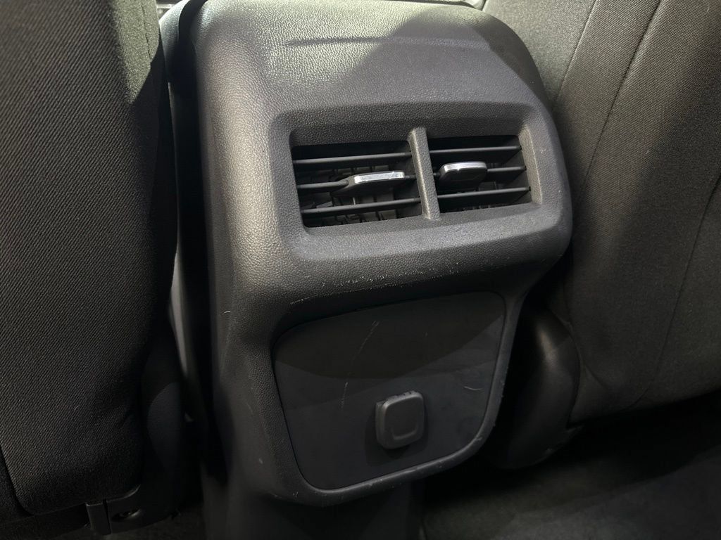 Used 2018 Chevrolet Equinox LT AWD/4WD image 34