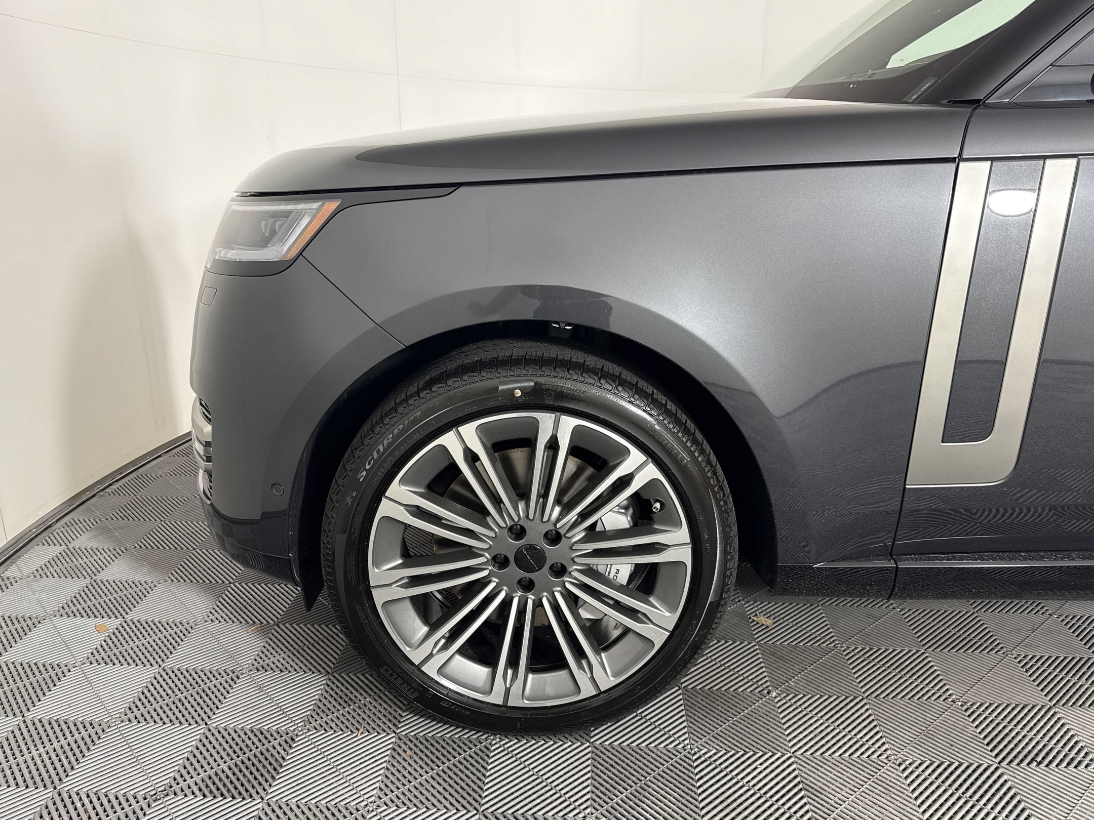 New 2026 Land Rover Range Rover SE AWD/4WD image 12