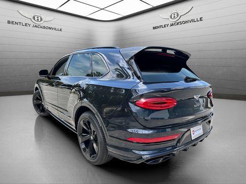 Used 2024 Bentley Bentayga image 3