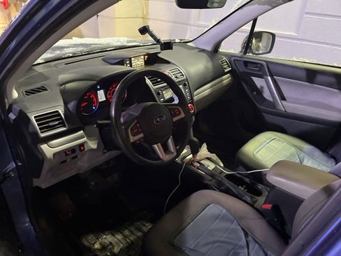 Used 2018 Subaru Forester 2.5i Premium w/ All-Weather Package image 11