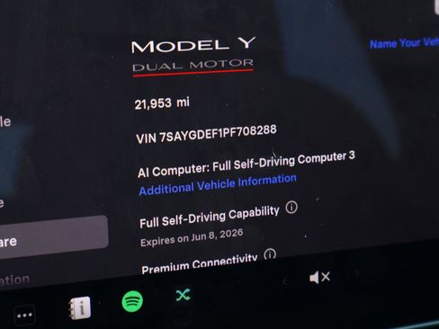 Used 2023 Tesla Model Y Performance AWD/4WD image 22