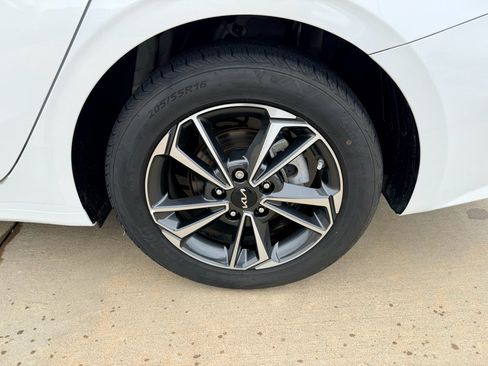 Used 2023 Kia Forte LXS w/ LXS Technology Package FWD image 26