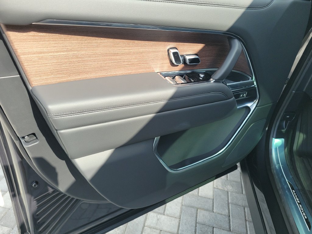 New 2026 Land Rover Range Rover SE AWD/4WD image 23
