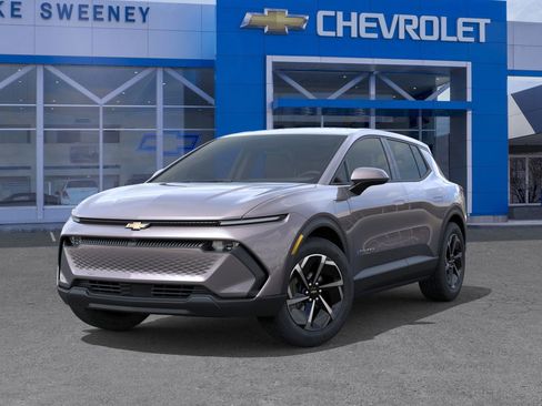 New 2026 Chevrolet Equinox EV LT image 6