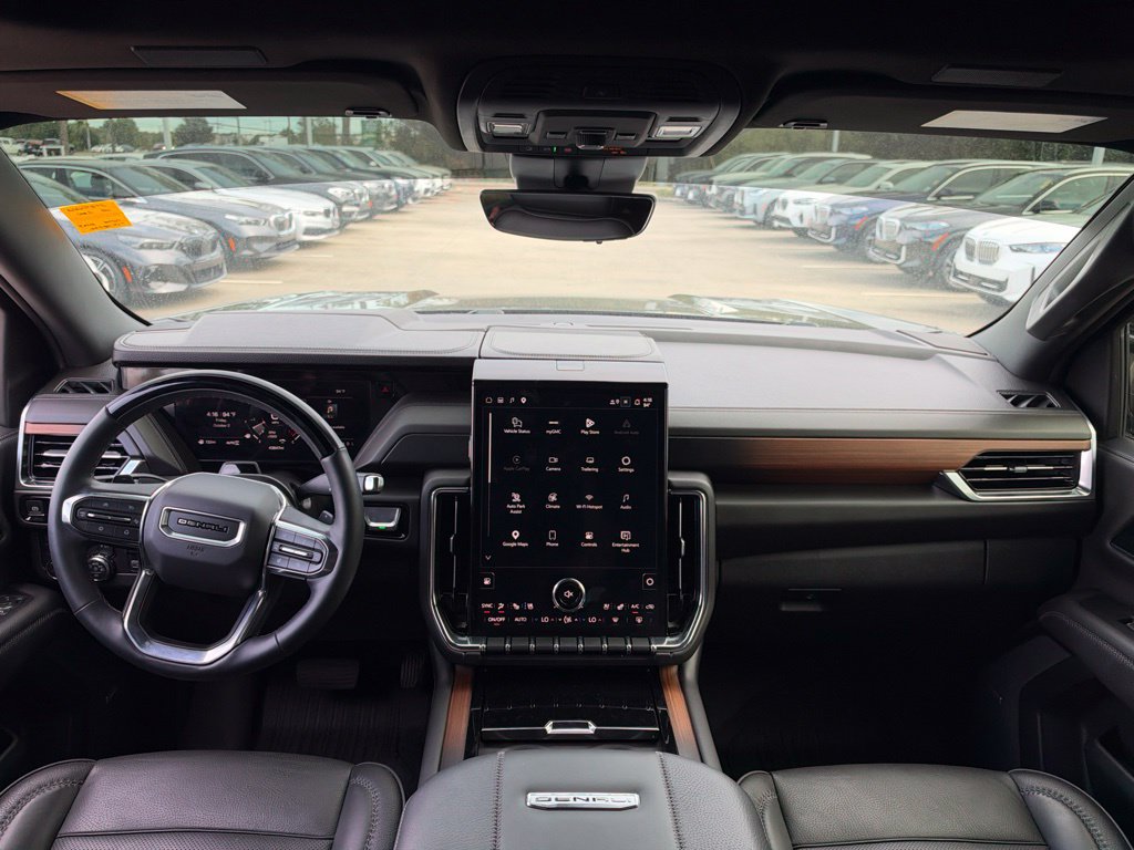 Used 2025 GMC Yukon XL Denali w/ Denali Reserve Package AWD/4WD image 26