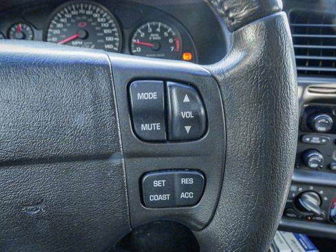 Used 2002 Chevrolet Monte Carlo SS w/ Pace Car Replica Pkg image 19