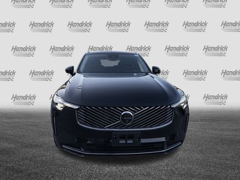 Certified 2025 Volvo XC90 B5 Plus image 3