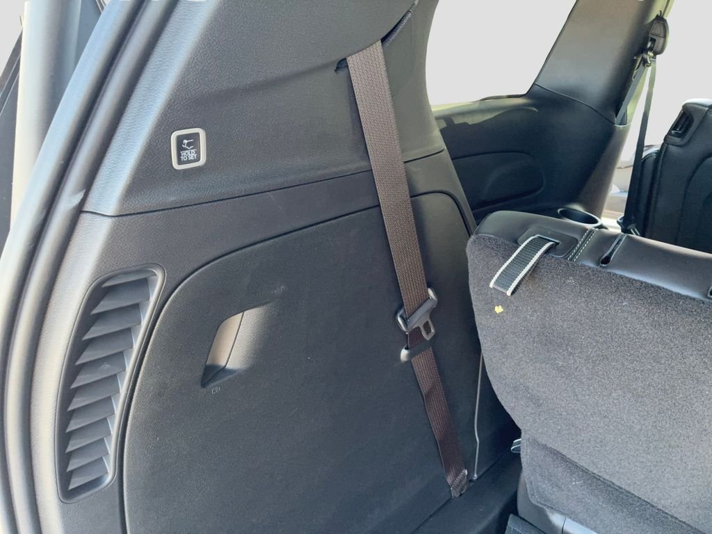 New 2027 Chrysler Pacifica Select FWD image 24