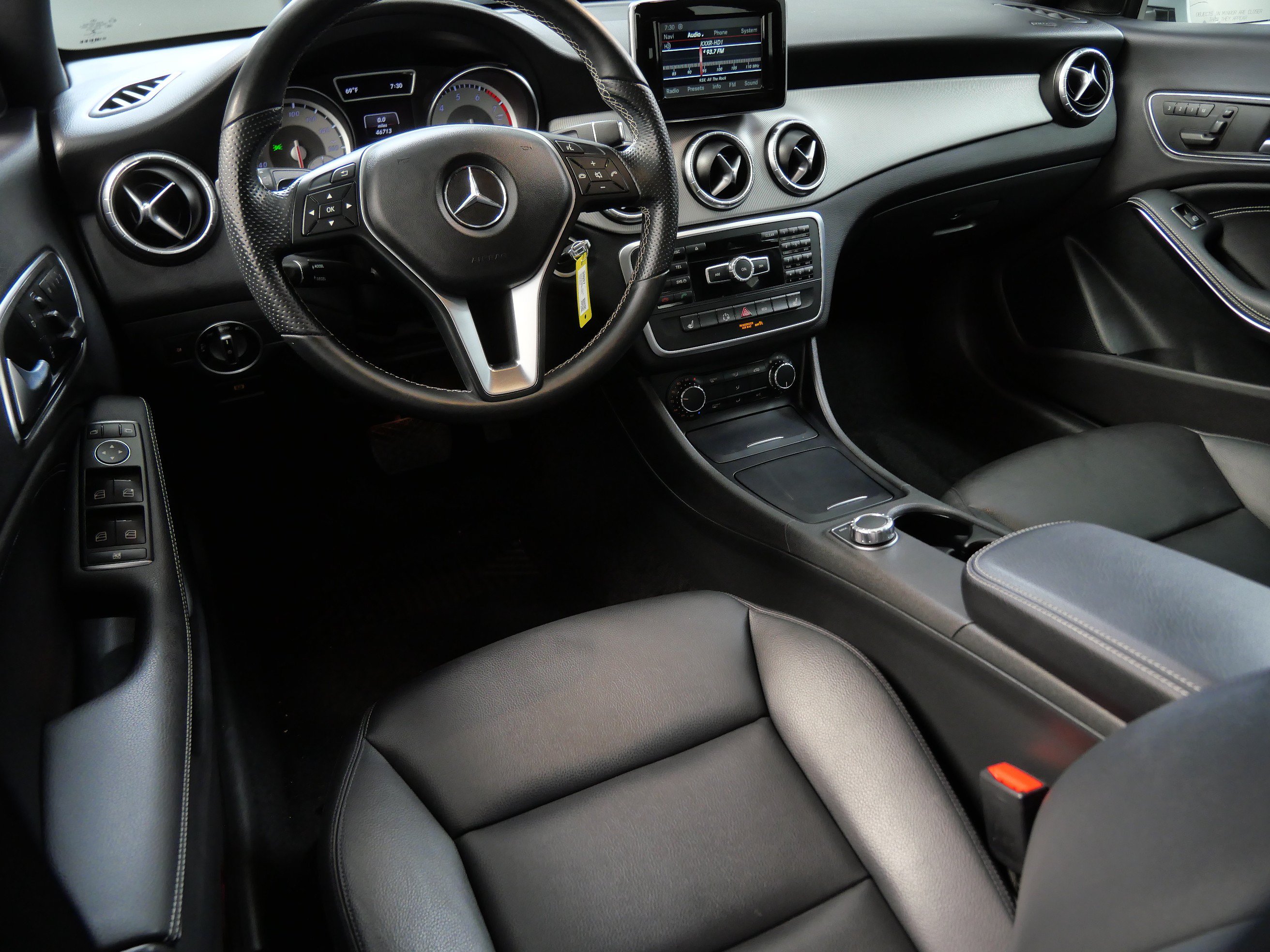 Used 2014 Mercedes-Benz CLA 250 image 2
