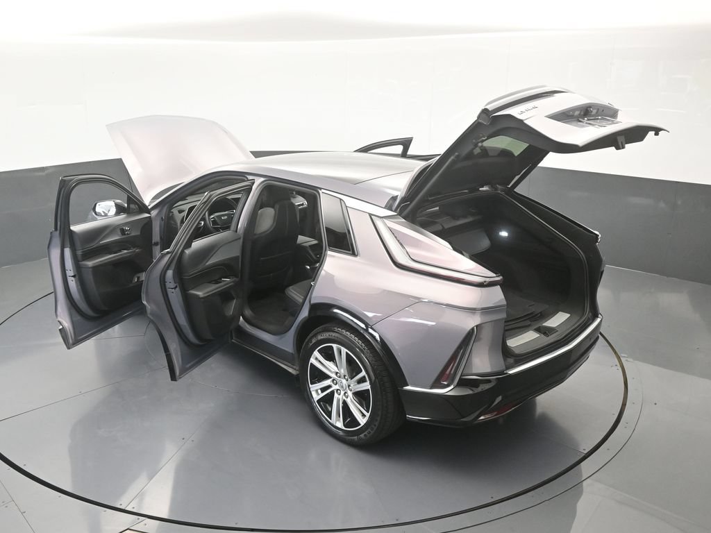 Used 2024 Cadillac Lyriq Tech RWD image 81