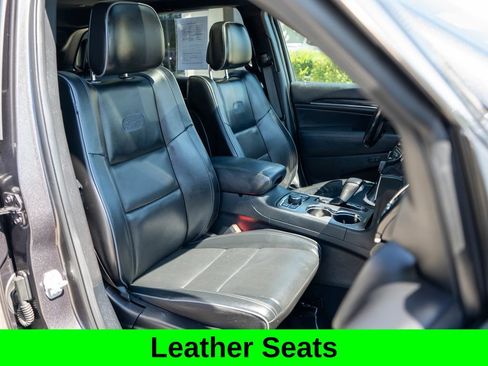 Used 2020 Jeep Grand Cherokee Overland AWD/4WD image 9