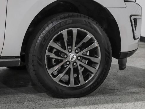 Used 2019 Ford Expedition Limited image 53