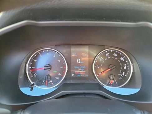 Used 2021 Toyota RAV4 XLE image 19