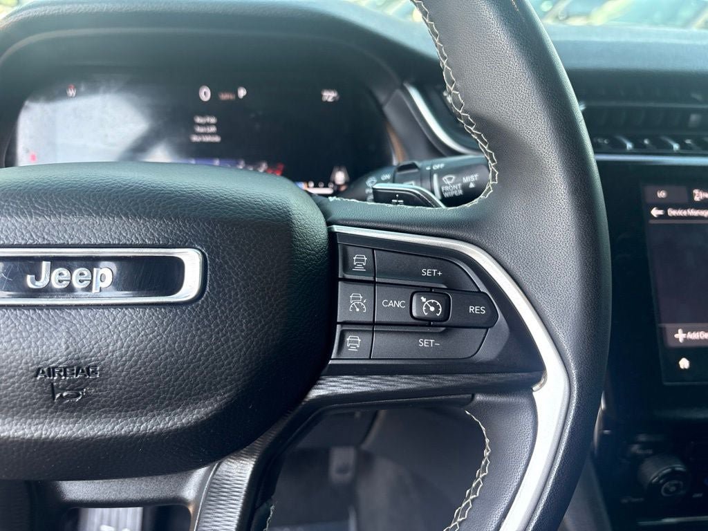 Used 2023 Jeep Grand Cherokee L Laredo AWD/4WD image 17
