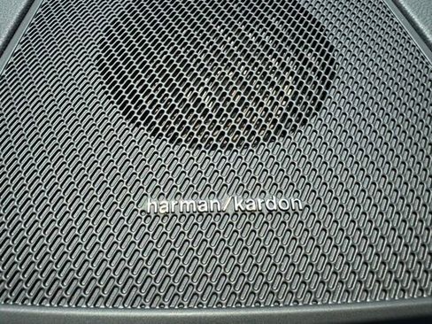 Used 2024 Volvo XC60 B5 Ultimate image 29