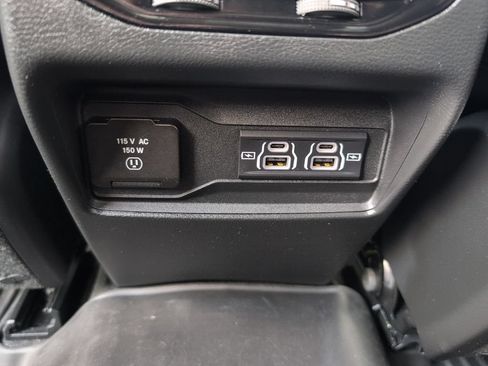 Used 2025 Jeep Grand Cherokee Altitude AWD/4WD image 34