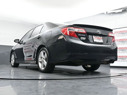 Used 2013 Toyota Camry SE image 35