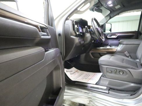 Used 2026 Chevrolet Silverado 2500 LT w/ All Star Edition AWD/4WD image 9