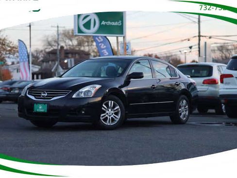 Used 2012 Nissan Altima 2.5 S w/ 20th Anniversary Pkg image 1