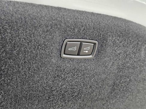 New 2025 Porsche Taycan 4S image 17