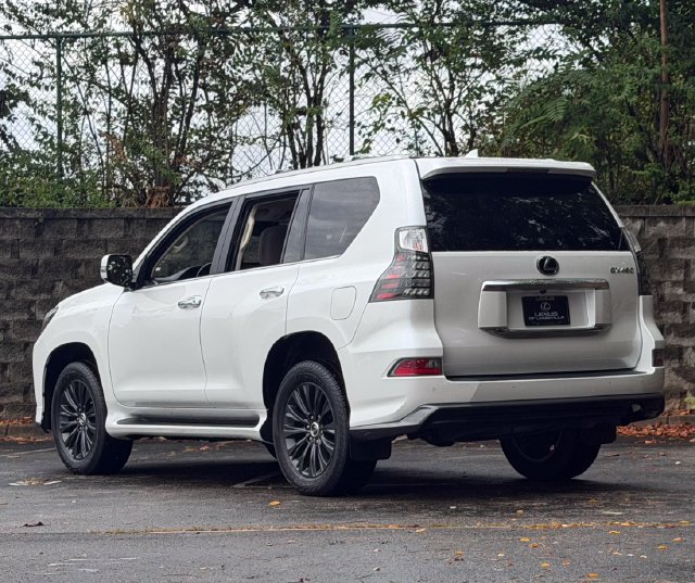 Certified 2023 Lexus GX 460 Premium w/ Accessory Package AWD/4WD image 8