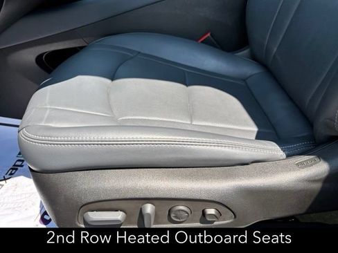 Used 2022 Buick Enclave Premium w/ Experience Buick Package AWD/4WD image 16