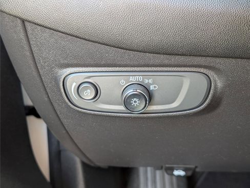 Used 2022 Chevrolet Equinox LT AWD/4WD image 21