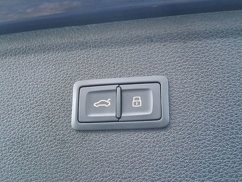 Used 2021 Audi Q5 2.0T Premium image 25