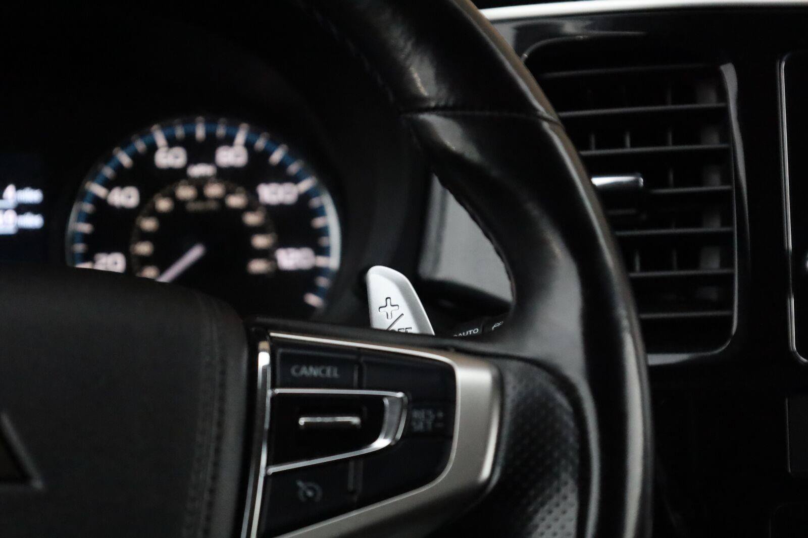 Used 2018 Mitsubishi Outlander GT AWD/4WD image 36