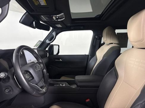 Used 2024 Lexus GX 550 AWD/4WD image 20