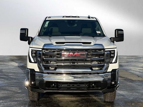 New 2026 GMC Sierra 3500 SLE w/ SLE Convenience Package image 8