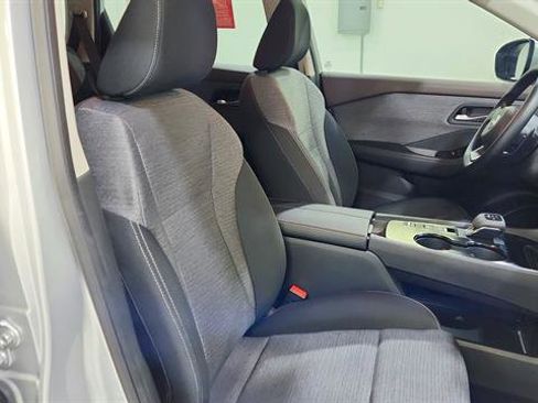 Certified 2023 Nissan Rogue SV image 24