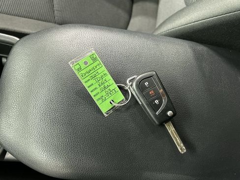 Used 2024 Toyota RAV4 LE AWD/4WD image 12