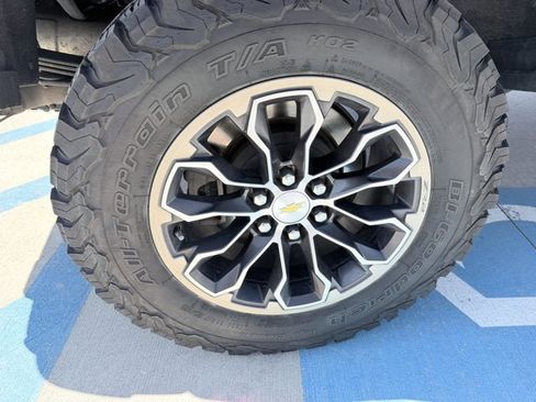 Used 2021 Chevrolet Colorado ZR2 image 22