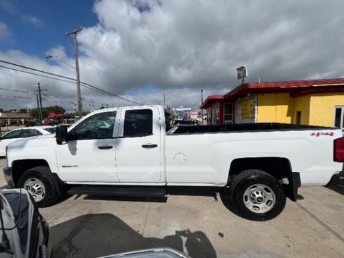 Used 2015 Chevrolet Silverado 2500 W/T w/ WT Convenience Package AWD/4WD image 8