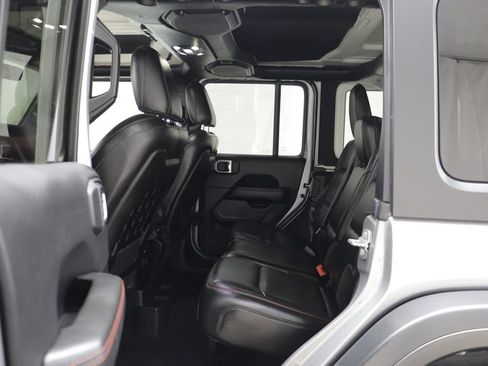Used 2021 Jeep Wrangler Unlimited Rubicon AWD/4WD image 15